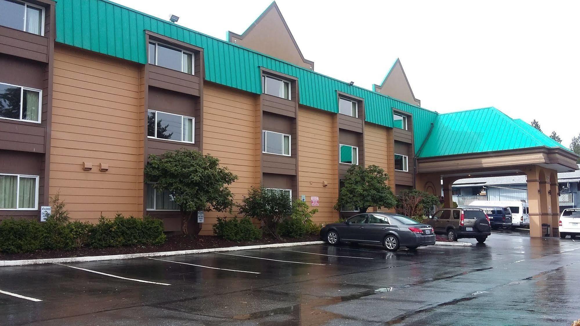 Sutton Suites Hotel SeaTac Exterior foto